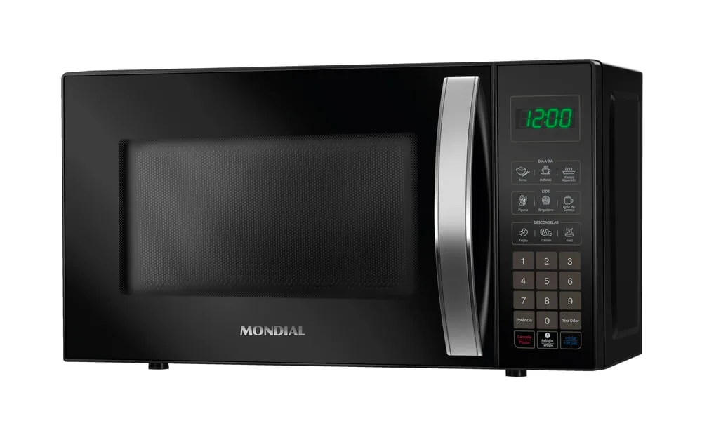 Micro-ondas Mondial MO-01-21 preto de 21 litros, visto de frente